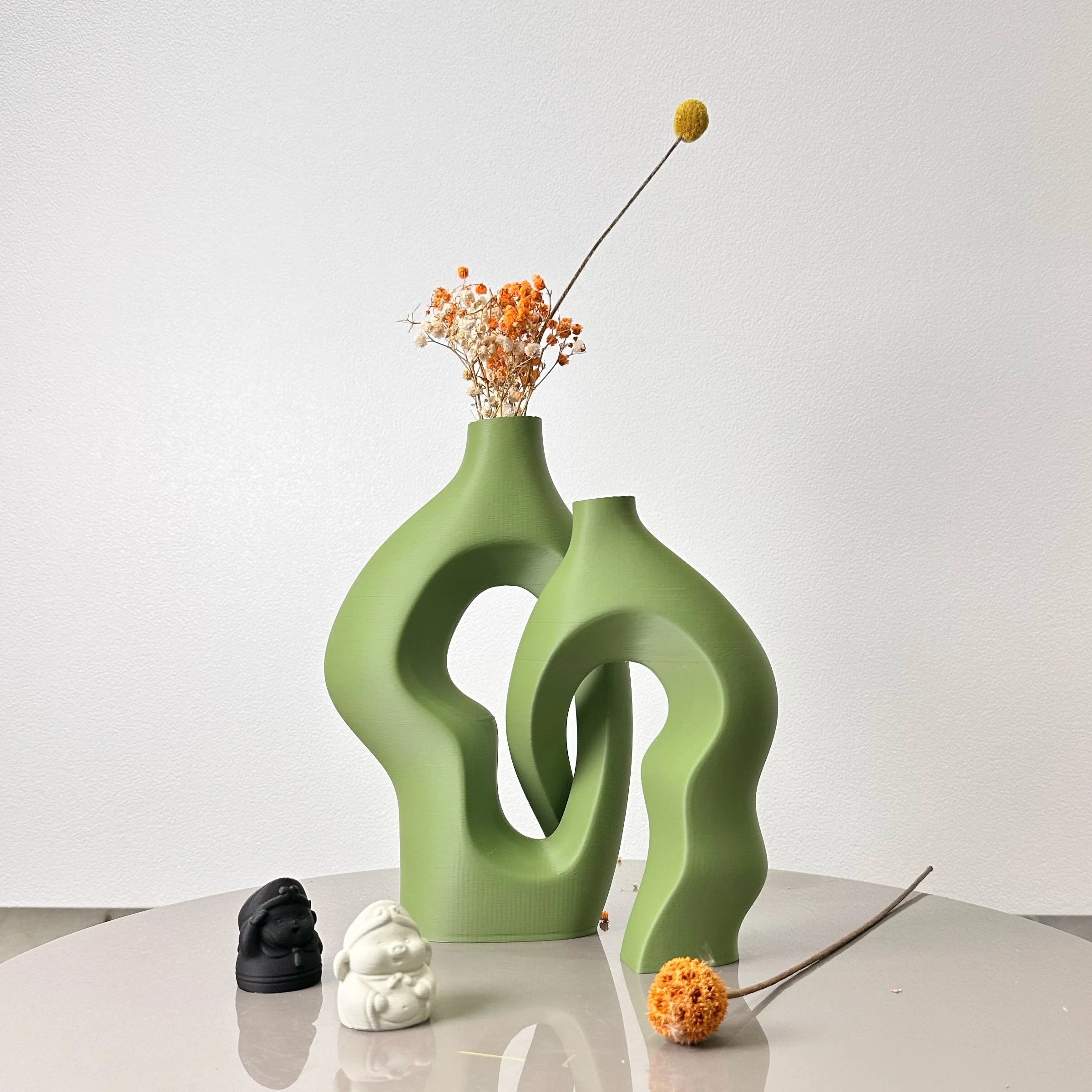 Set de Deux Vases Torsadés Moderne Artistiques en Plastique