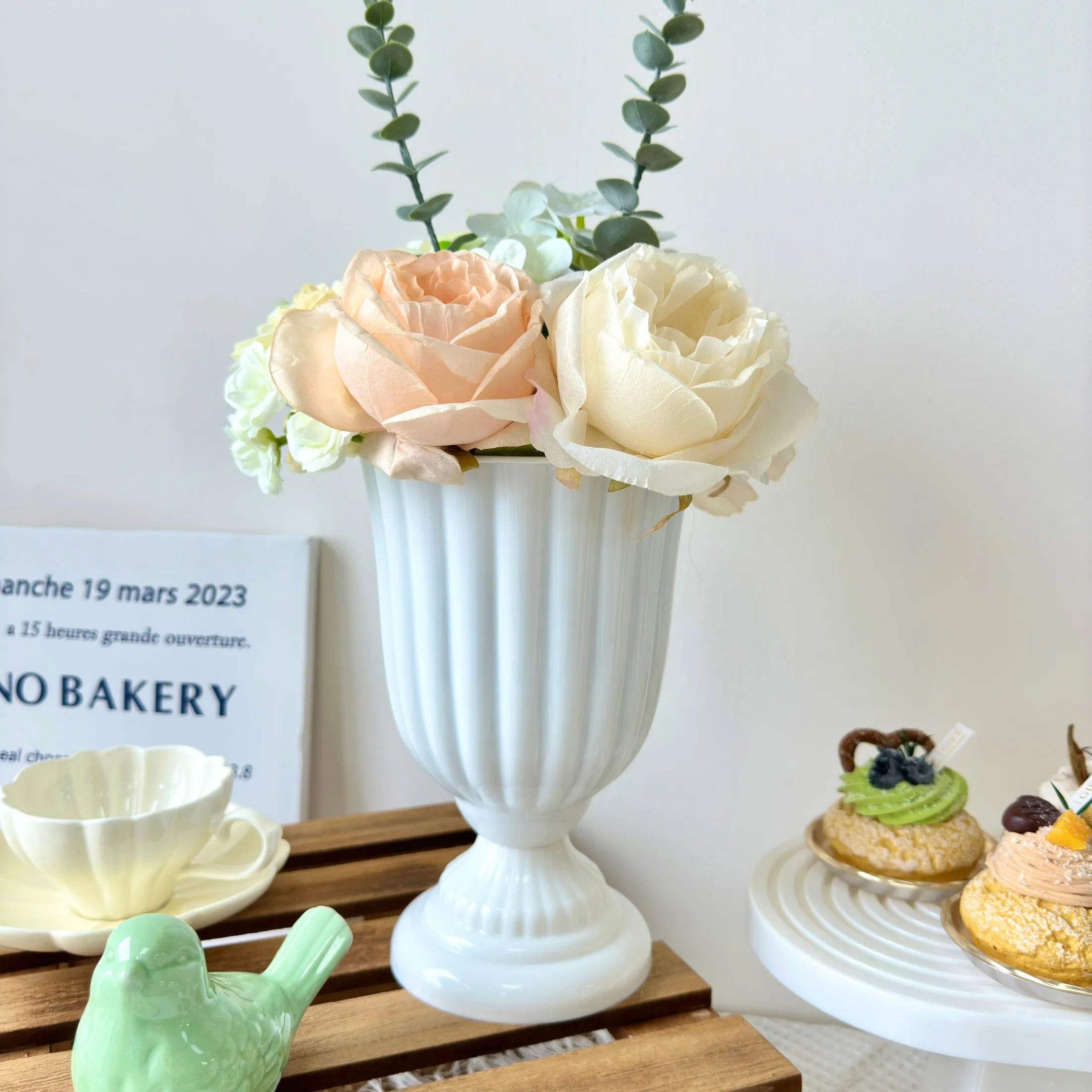 Vase Rétro de Couleur en Plastique