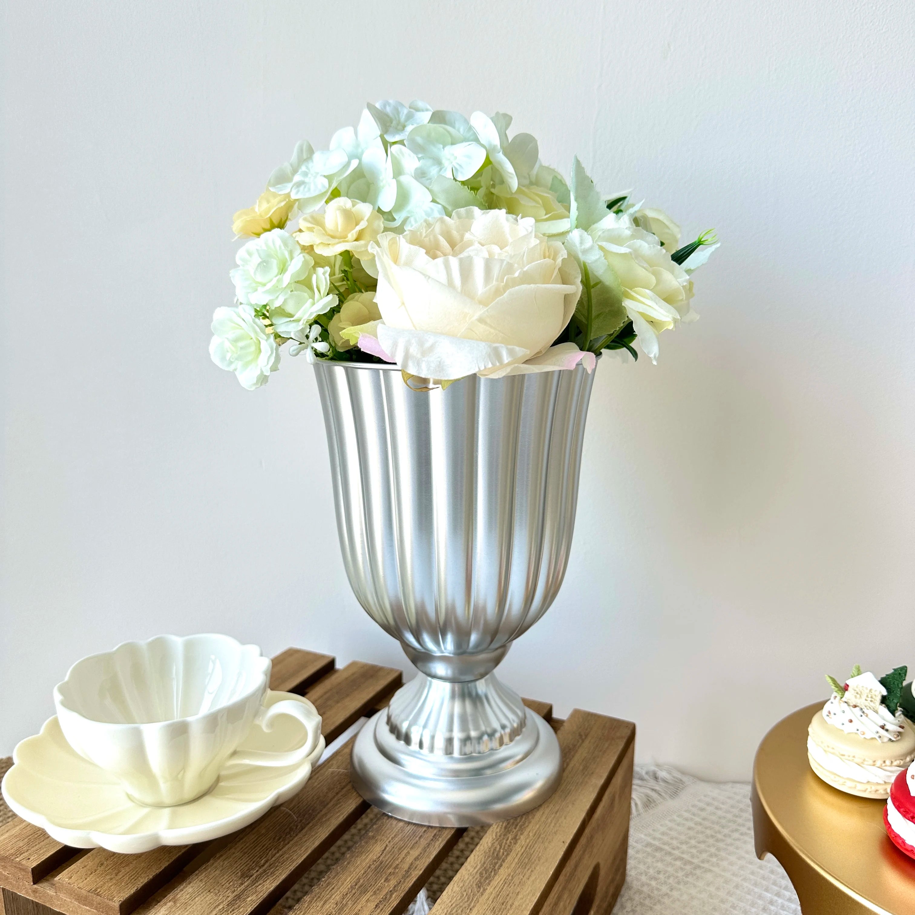 Vase Rétro de Couleur en Plastique