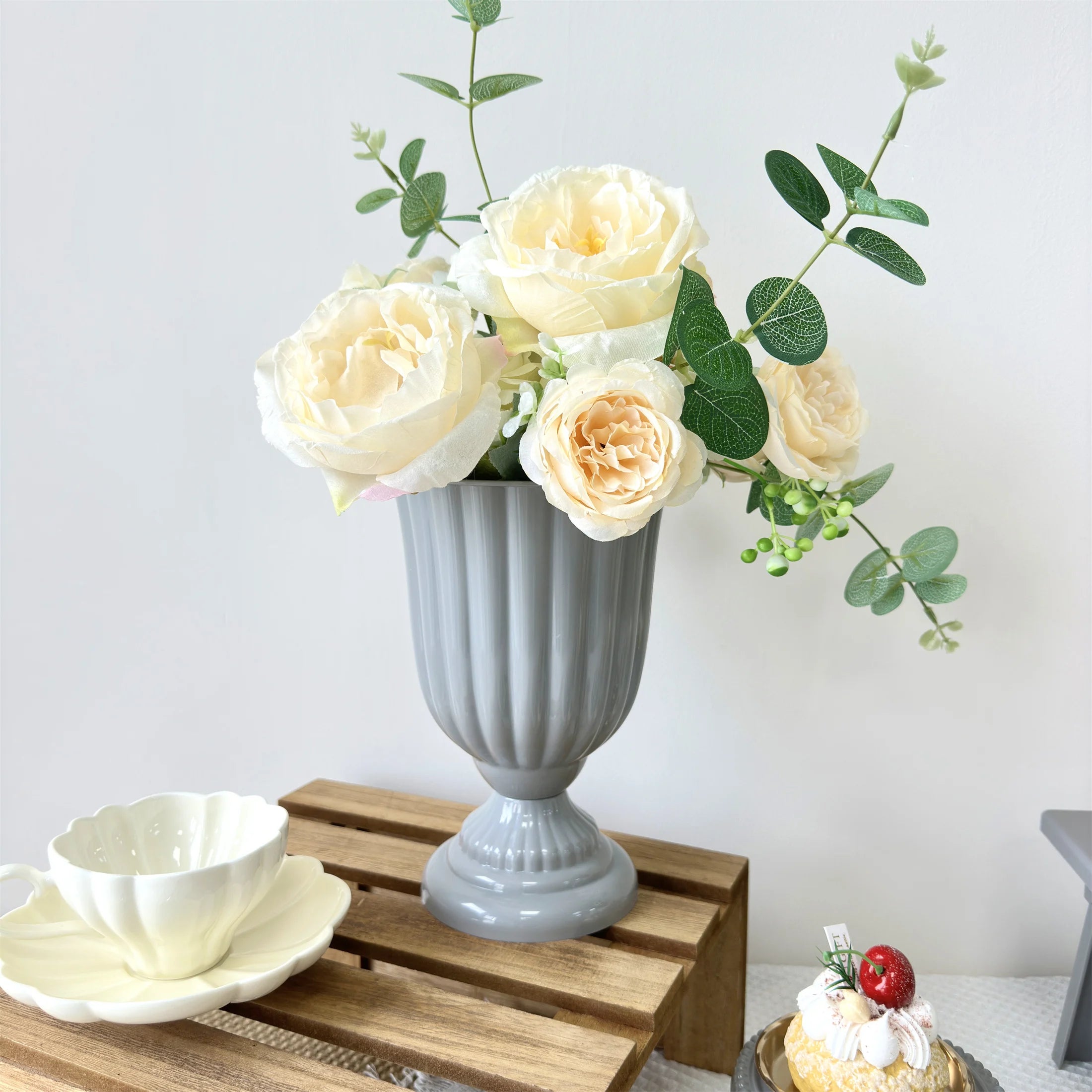 Vase Rétro de Couleur en Plastique